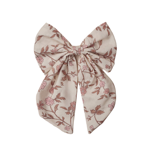 Everly Bow